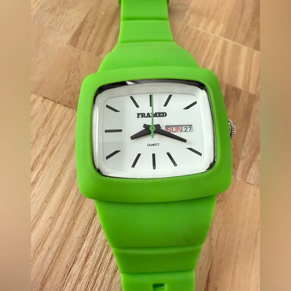 Framed impact rectangular bright green silicone watch NEW BATTERY